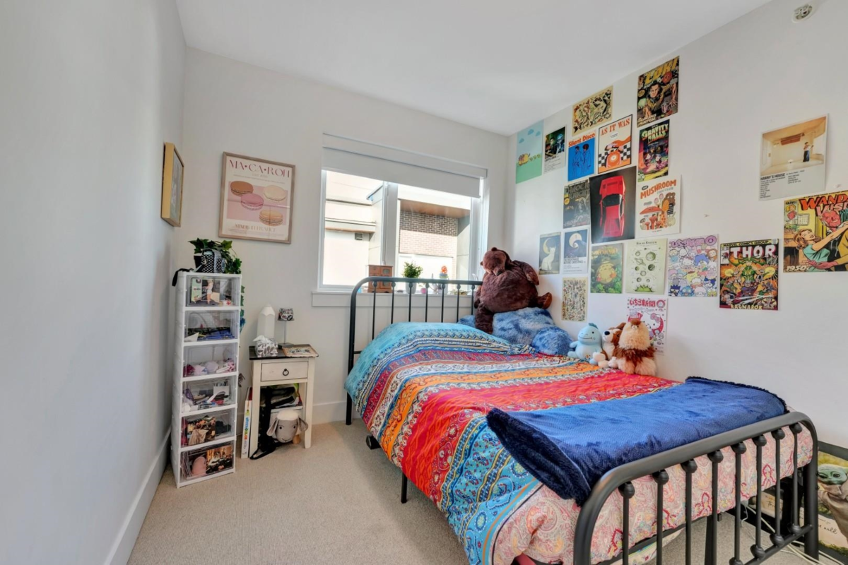 Outdoor Kitchen Photo of 3 752 E 3rd Street, North Vancouver, BC