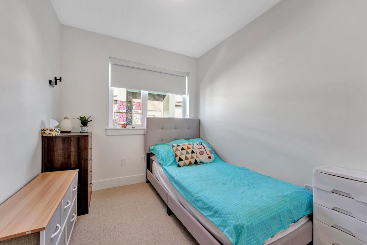 Swimming Pool Photo of 3 752 E 3rd Street, North Vancouver, BC