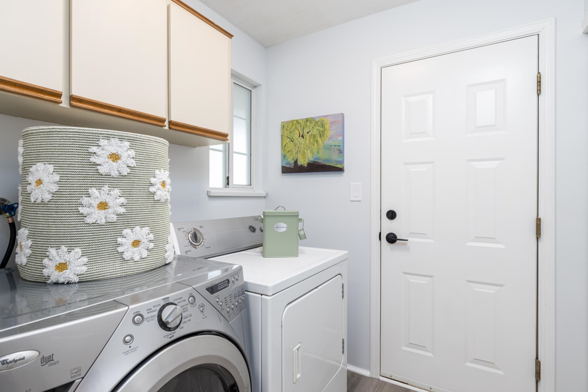 Entry Foyer Photo of 14129 16a Avenue, Surrey, BC