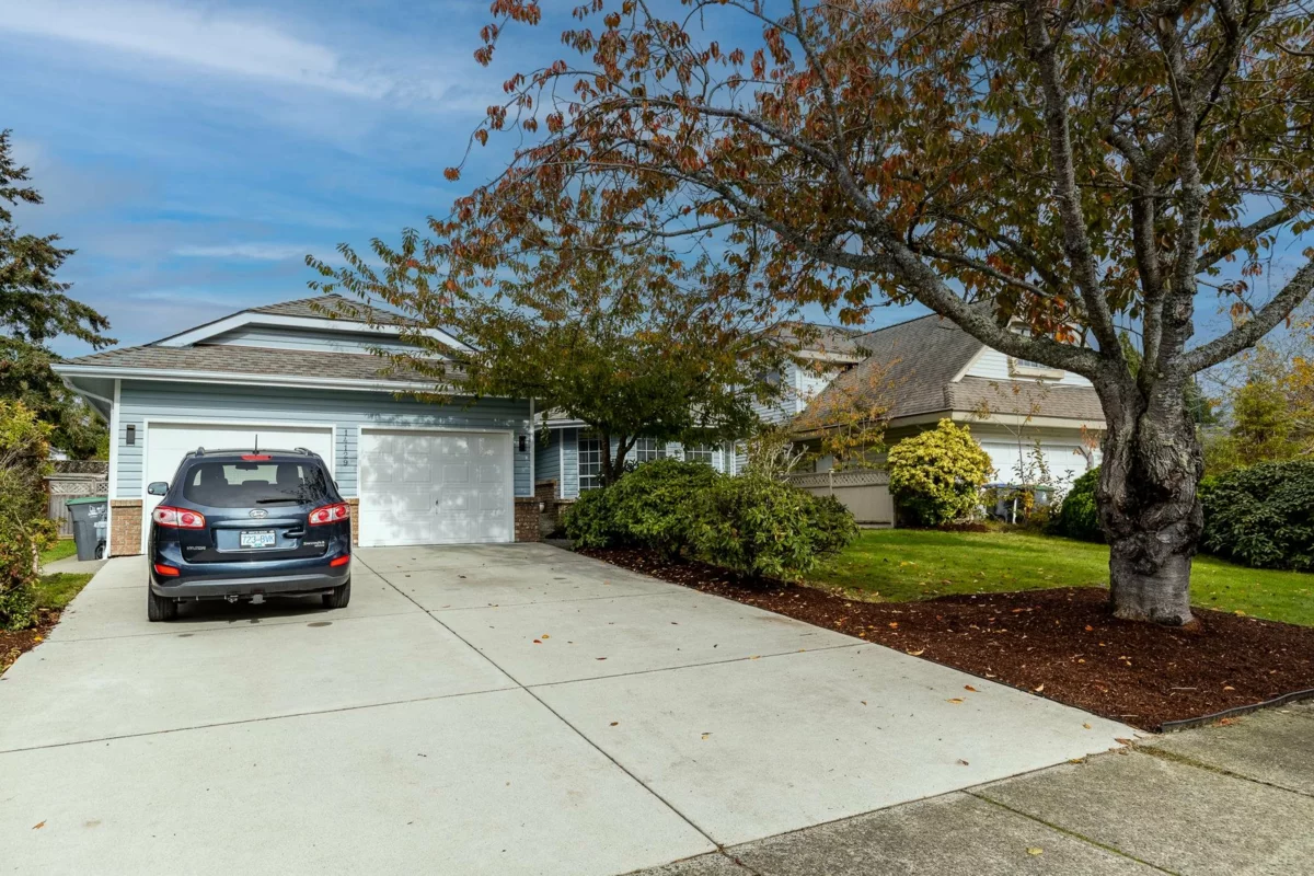 Exterior Rear Photo of 14129 16a Avenue, Surrey, BC