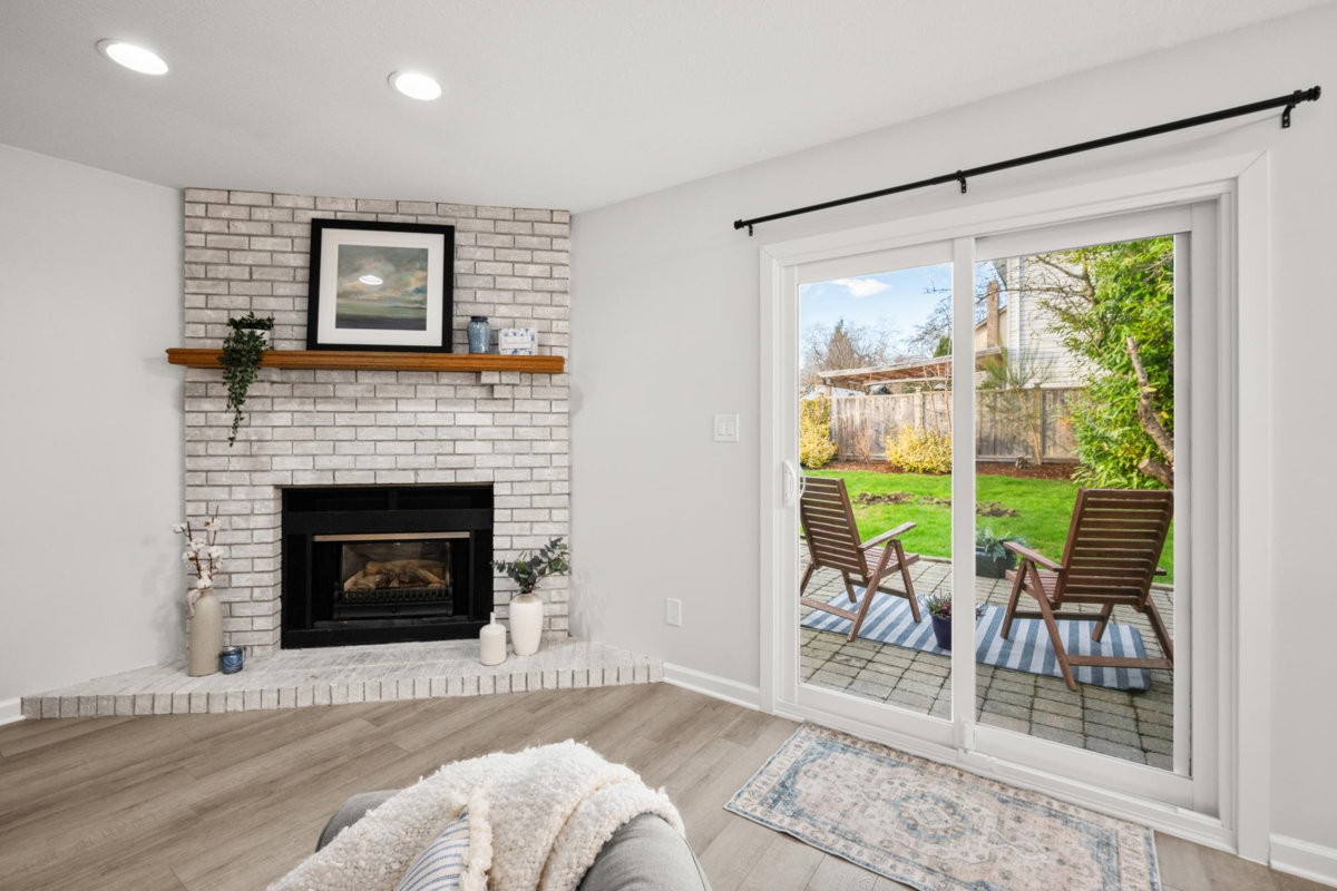 Pantry Photo of 14129 16a Avenue, Surrey, BC