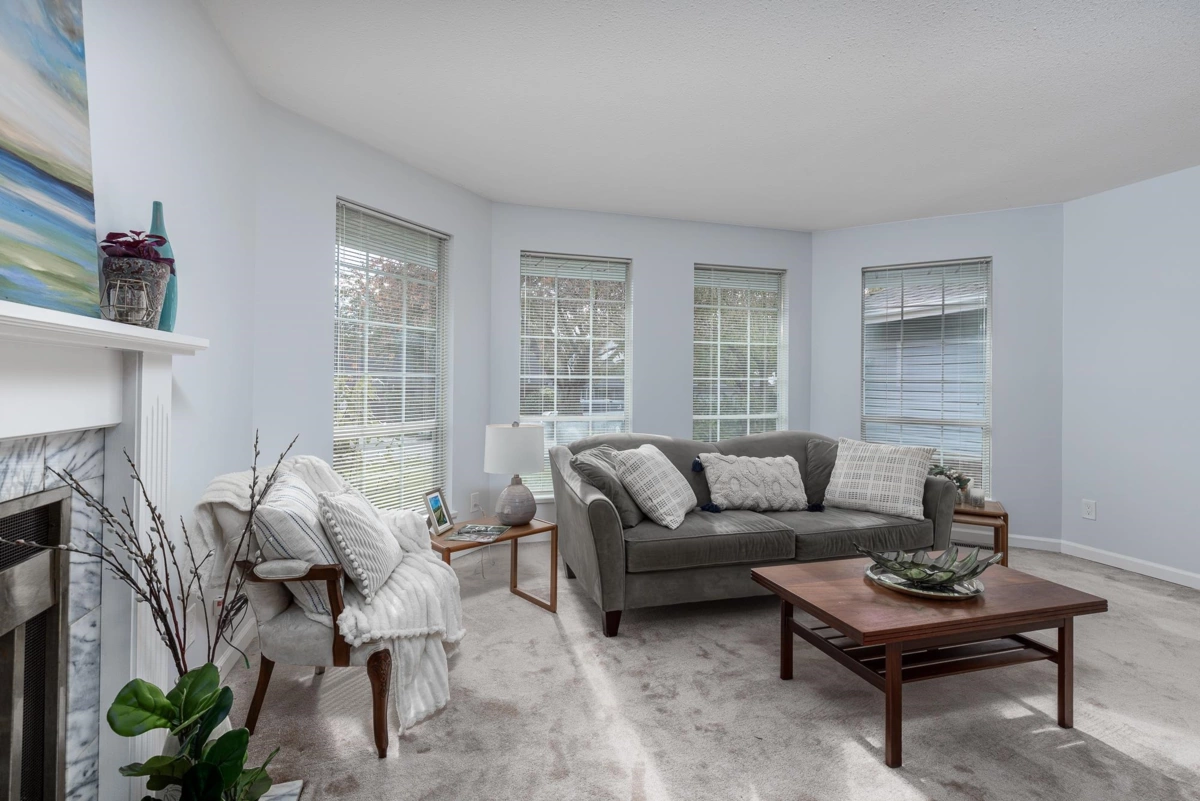 Walk-In Closet Photo of 14129 16a Avenue, Surrey, BC