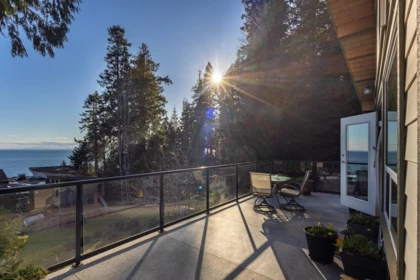 Breakfast Nook Photo of 1051 Gower Point Road, Gibsons, BC