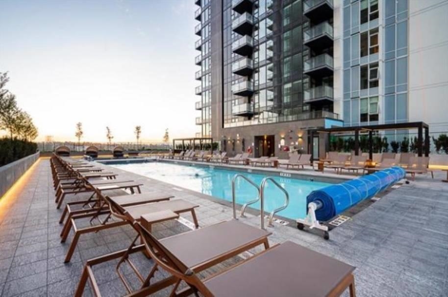 Walk-In Closet Photo of 5111 2108 Gilmore Avenue, Burnaby, BC