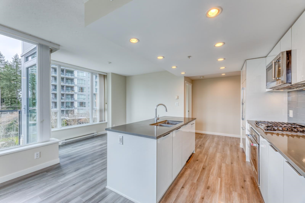 Kitchen Island Photo of 403 3100 Windsor Gate, Coquitlam, BC