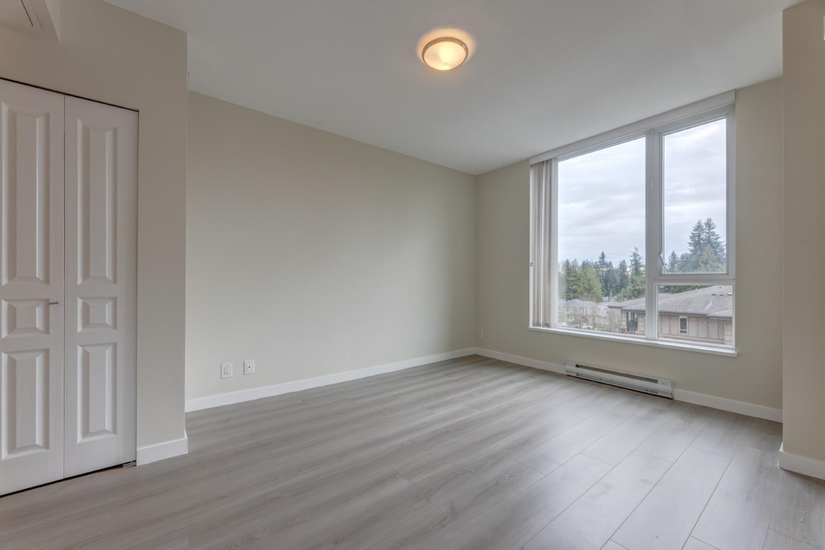 Primary Bathroom Photo of 403 3100 Windsor Gate, Coquitlam, BC