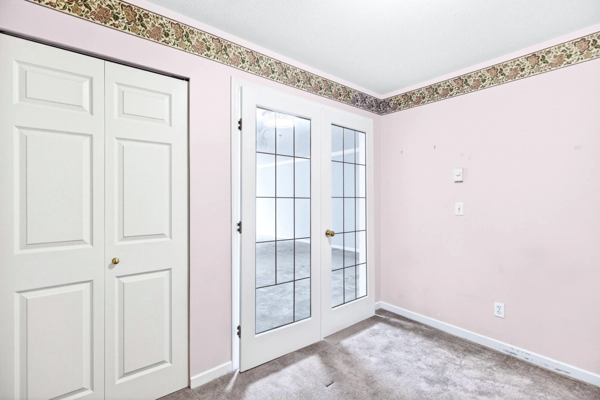 Guest Bathroom Photo of 205 19142 122 Avenue, Pitt Meadows, BC