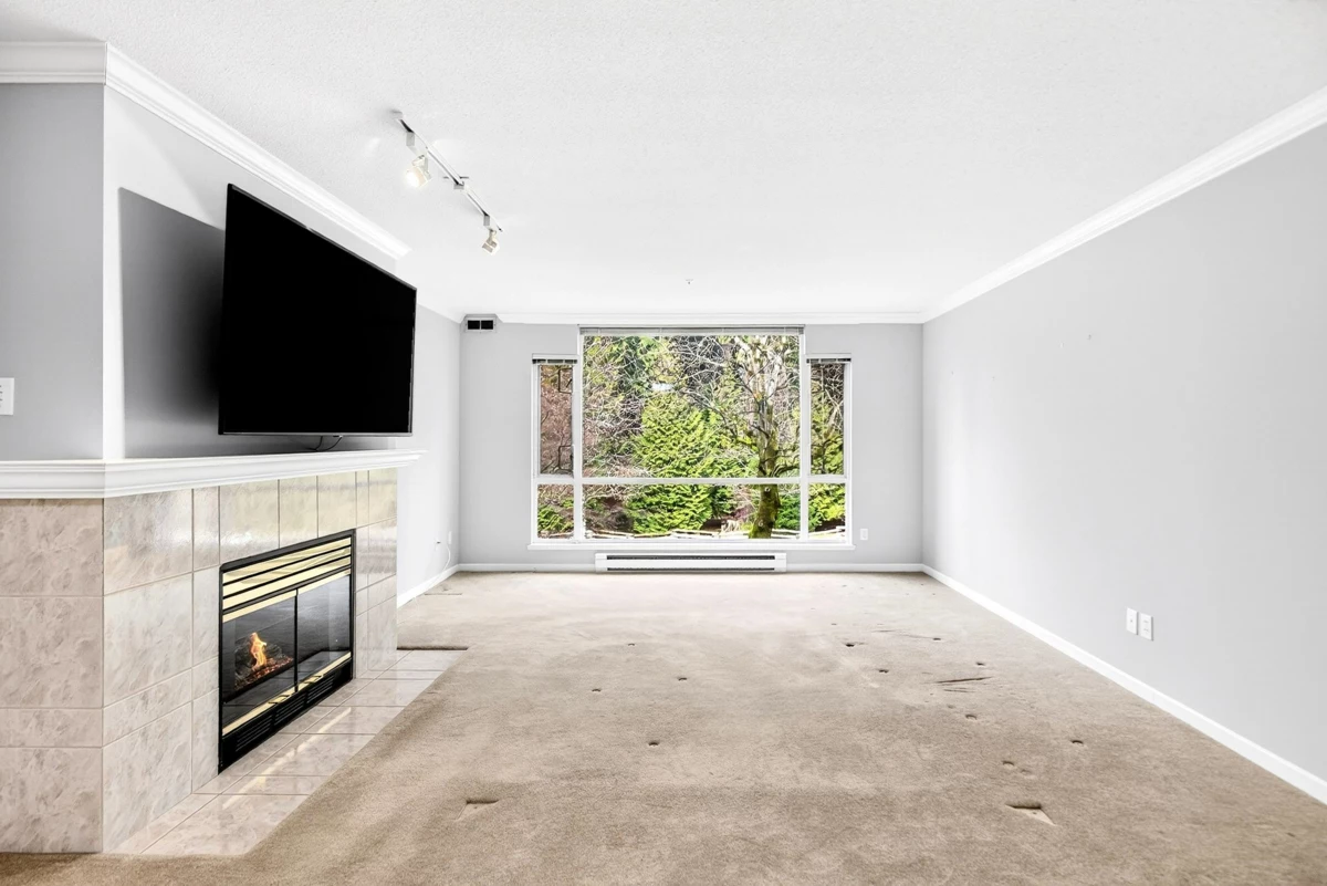 Kitchen Photo of 205 19142 122 Avenue, Pitt Meadows, BC