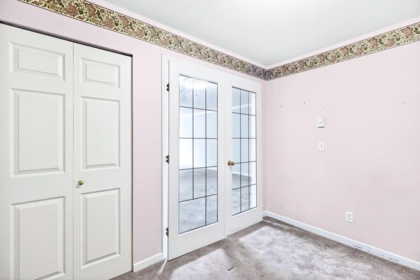 Guest Bathroom Photo of 205 19142 122 Avenue, Pitt Meadows, BC