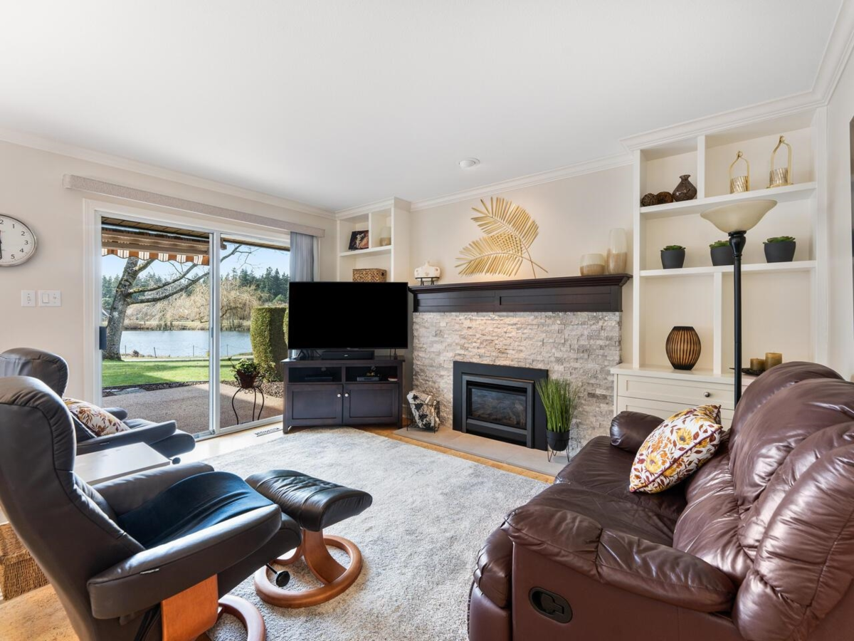 Primary Bathroom Photo of 104 6086 W Boundary Drive, Surrey, BC