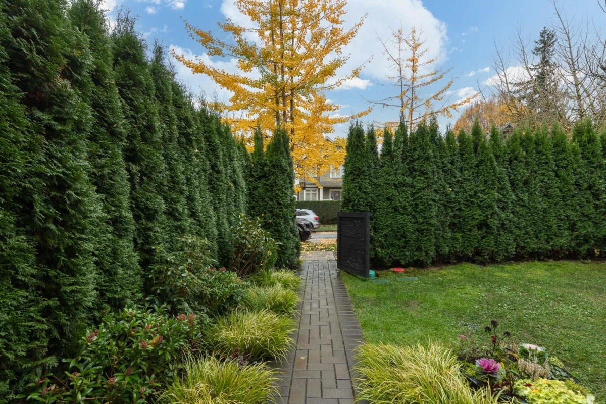 Family Room Photo of 959 E 13th Avenue, Vancouver, BC