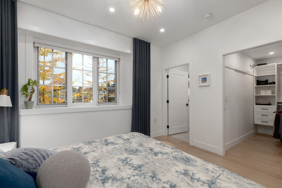 Guest Bathroom Photo of 959 E 13th Avenue, Vancouver, BC