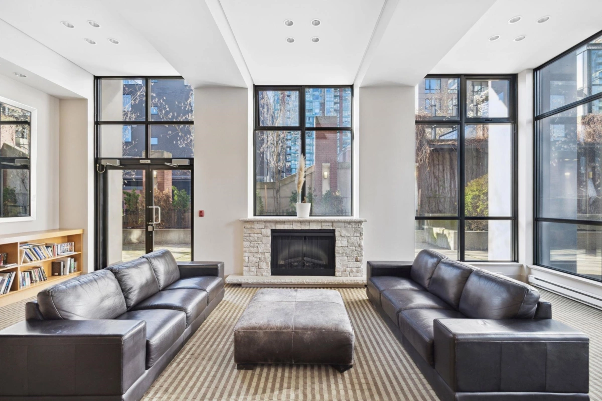 Primary Bedroom Photo of 502 977 Mainland Street, Vancouver, BC