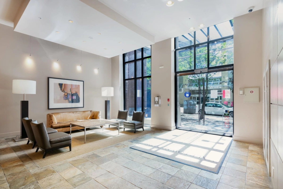 Walk-In Closet Photo of 502 977 Mainland Street, Vancouver, BC