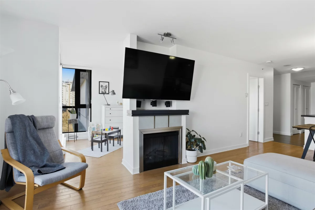 Bedroom 4 Photo of 808 1 Renaissance Square, New Westminster, BC