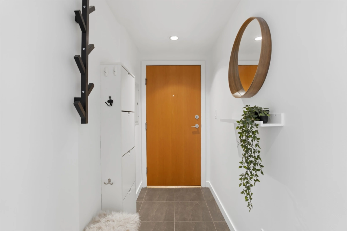 Dining Area Photo of 808 1 Renaissance Square, New Westminster, BC