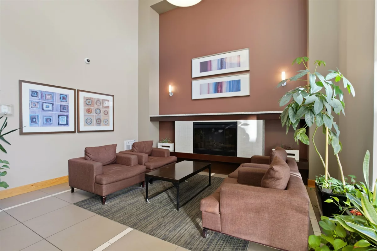 Family Room Photo of 808 1 Renaissance Square, New Westminster, BC