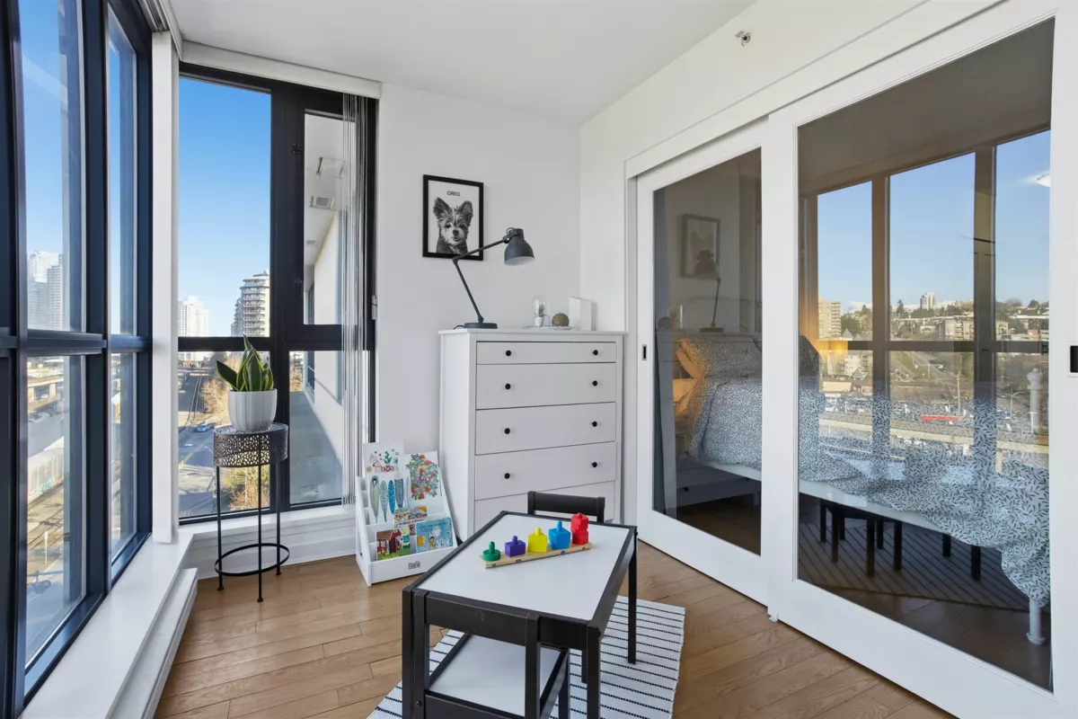 Guest Bathroom Photo of 808 1 Renaissance Square, New Westminster, BC
