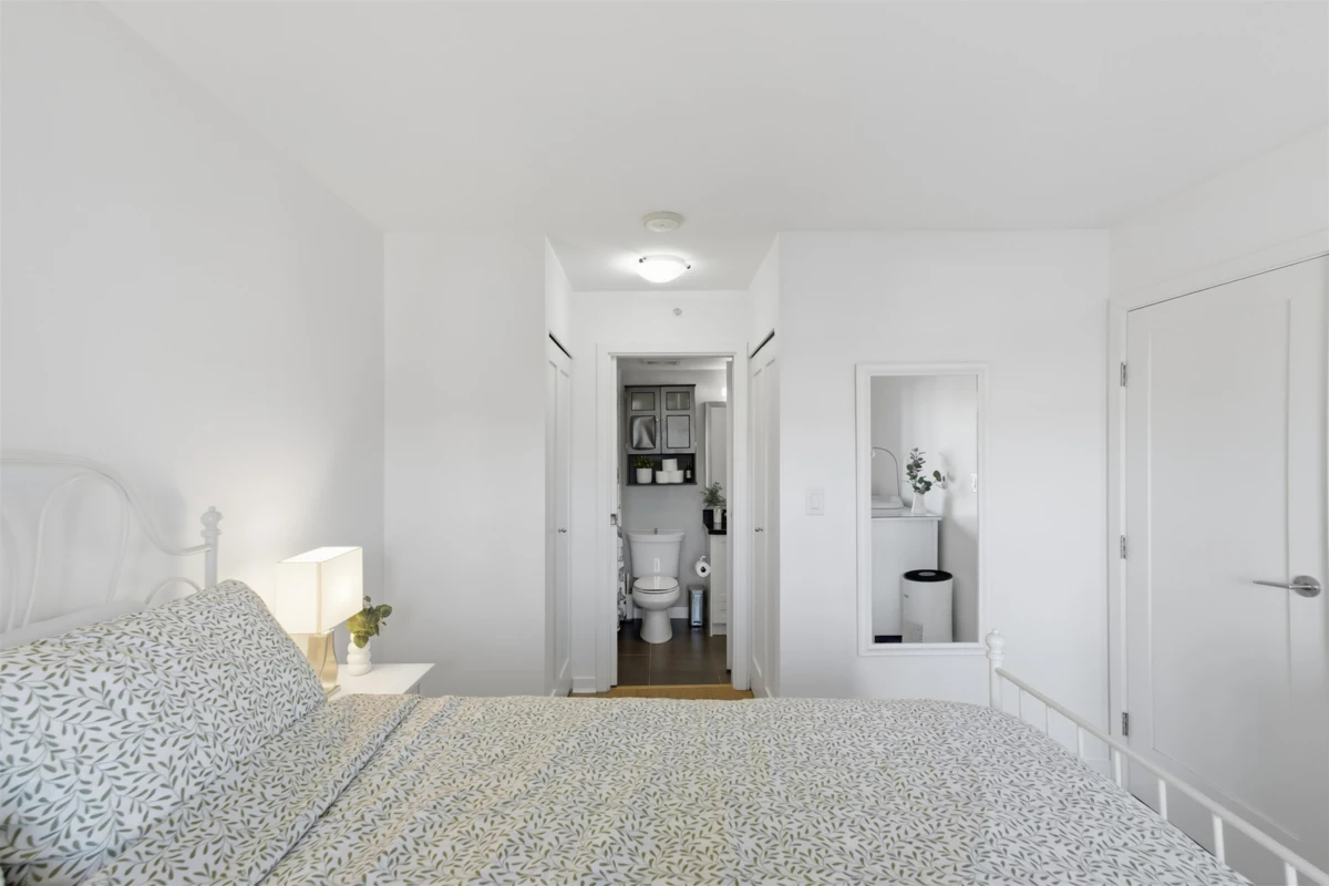 Laundry Room Photo of 808 1 Renaissance Square, New Westminster, BC