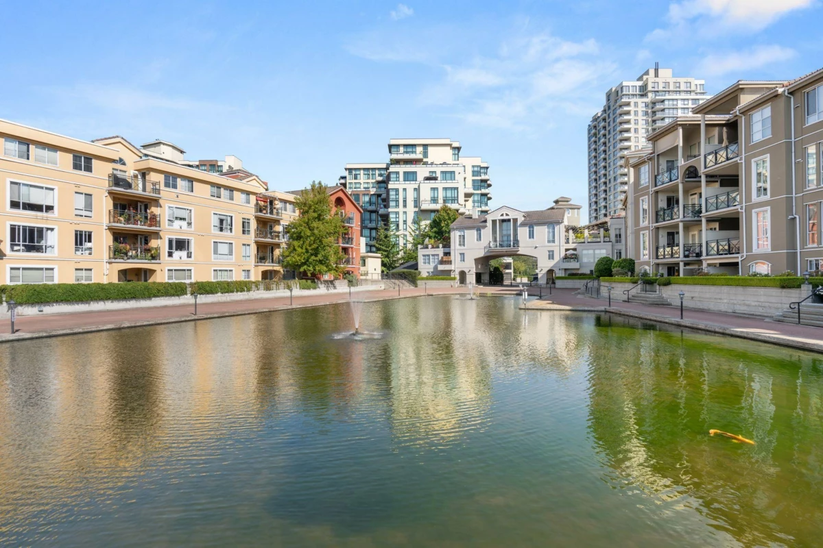 Outdoor Deck Photo of 808 1 Renaissance Square, New Westminster, BC
