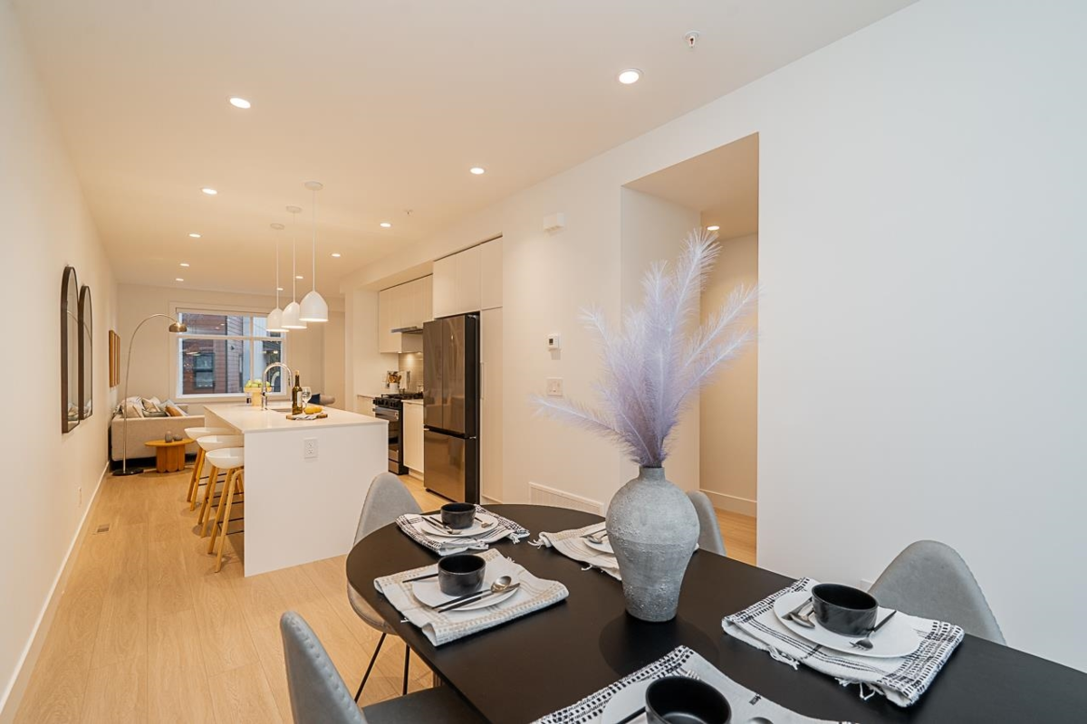 Dining Area Photo of 107 5330 198 Street, Langley, BC