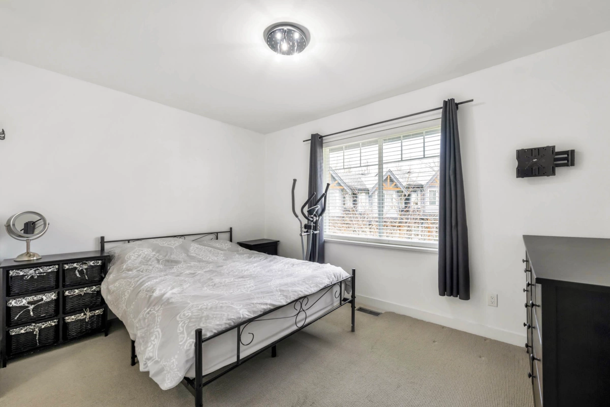 Mudroom Photo of 22 22810 113 Avenue, Maple Ridge, BC