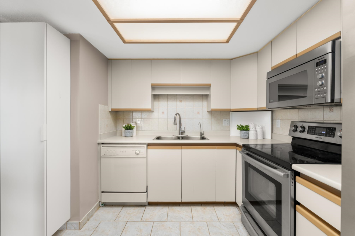 Bedroom 2 Photo of 1404 71 Jamieson Court, New Westminster, BC