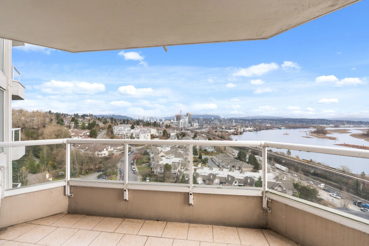 Hallway Photo of 1404 71 Jamieson Court, New Westminster, BC
