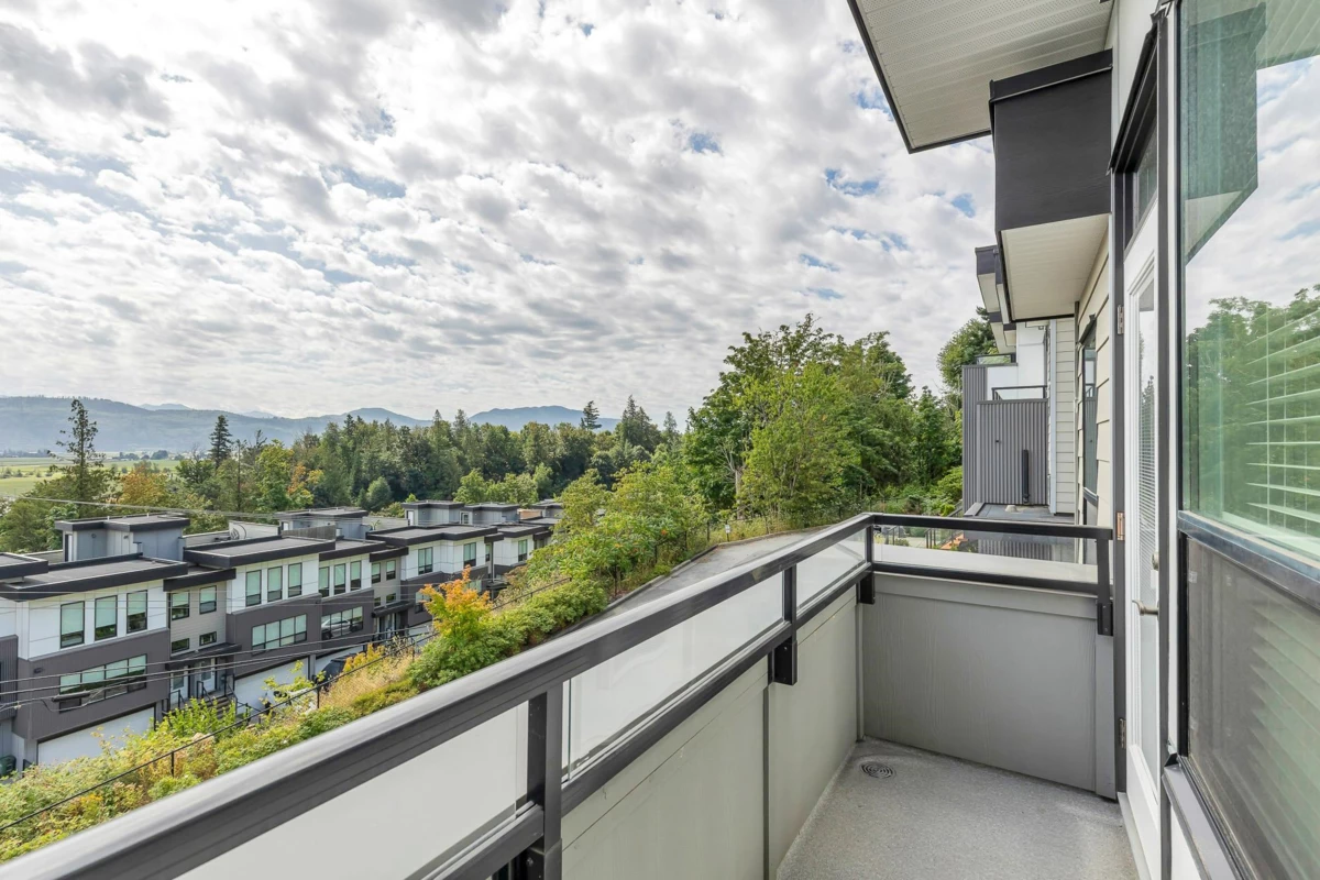 Hallway Photo of 12 36099 Waterleaf Place, Abbotsford, BC