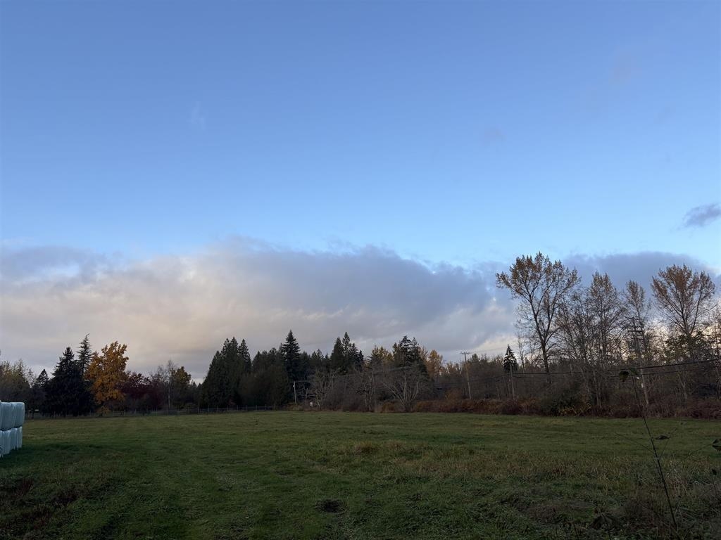 Basement Recreation Room Photo of 27111 104 Avenue, Maple Ridge, BC