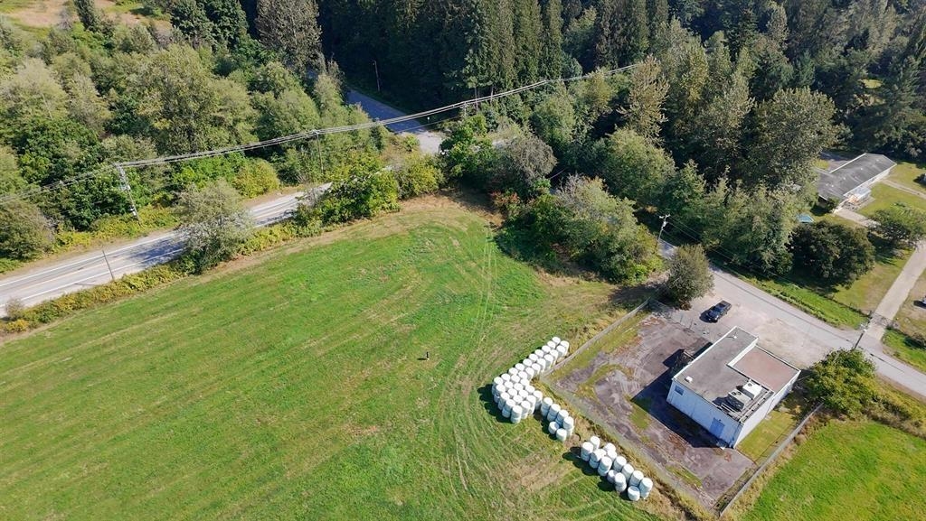 Exterior Rear Photo of 27111 104 Avenue, Maple Ridge, BC