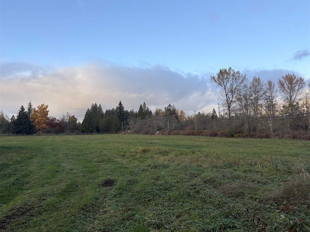 Laundry Room Photo of 27111 104 Avenue, Maple Ridge, BC