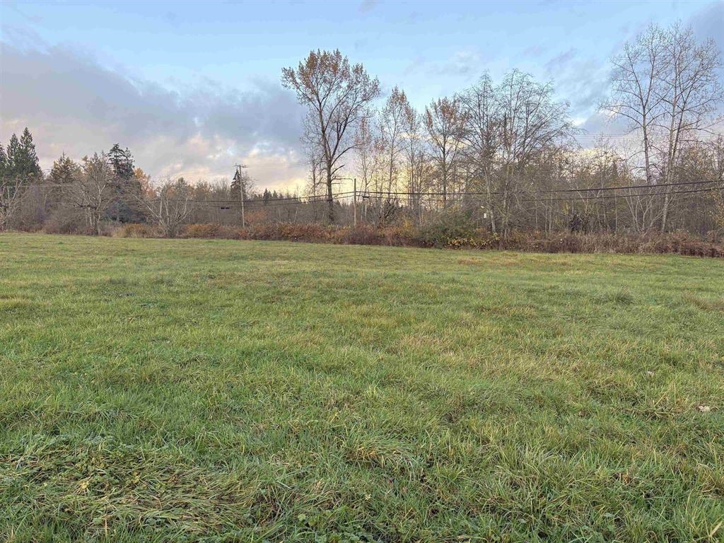 Walk-In Closet Photo of 27111 104 Avenue, Maple Ridge, BC