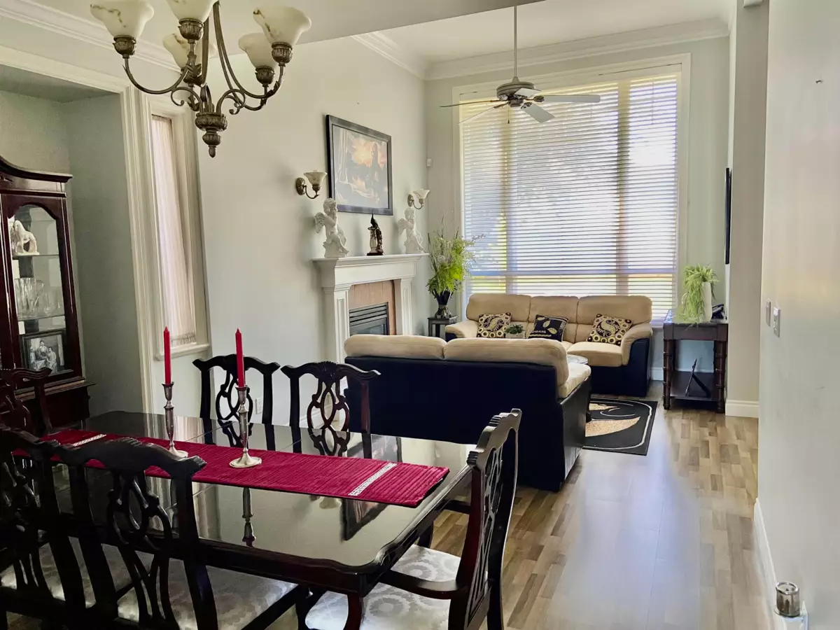 Dining Area Photo of 16072 96a Avenue, Surrey, BC