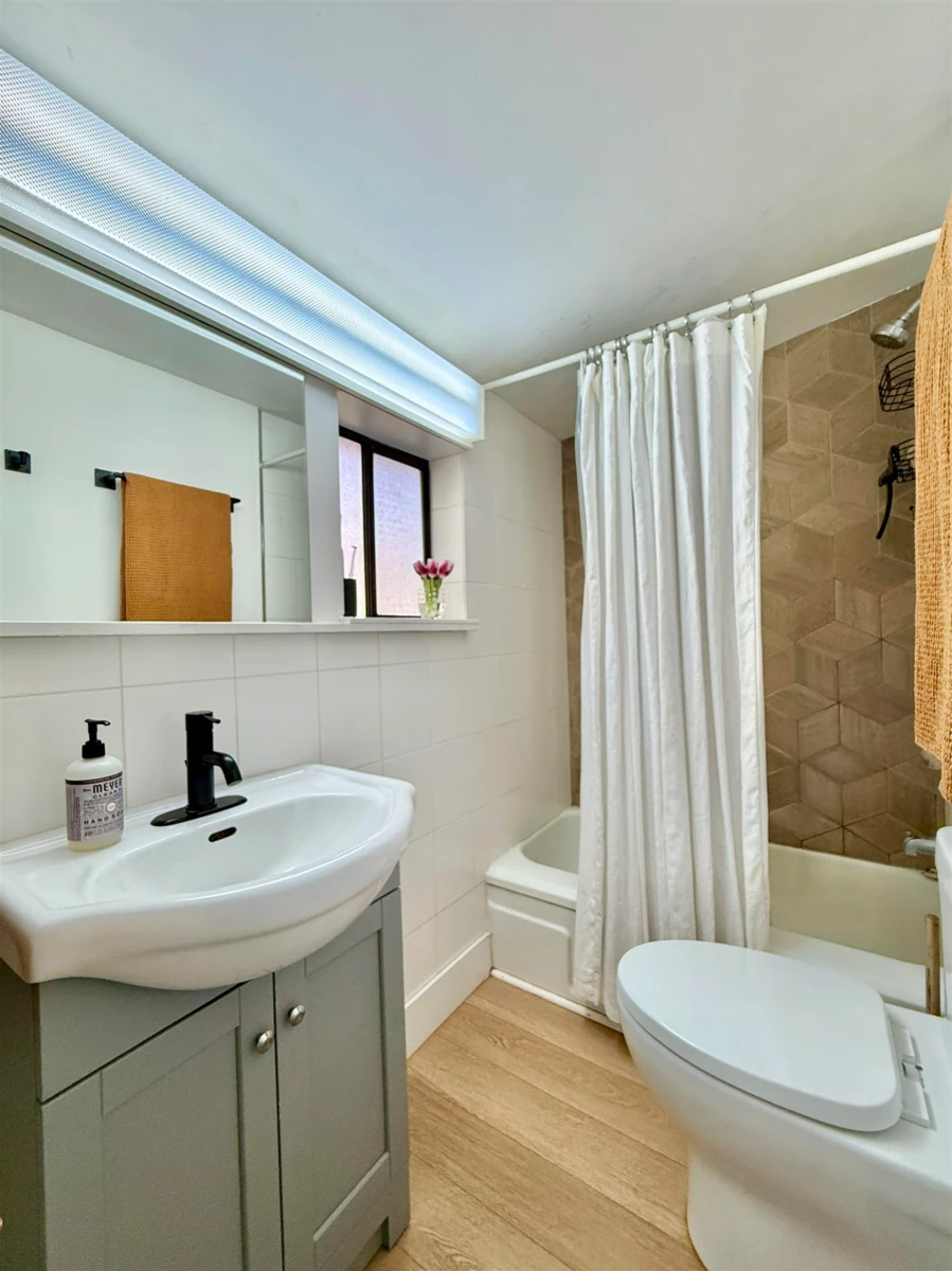 Bedroom 2 Photo of 609 Glen Road, Gibsons, BC