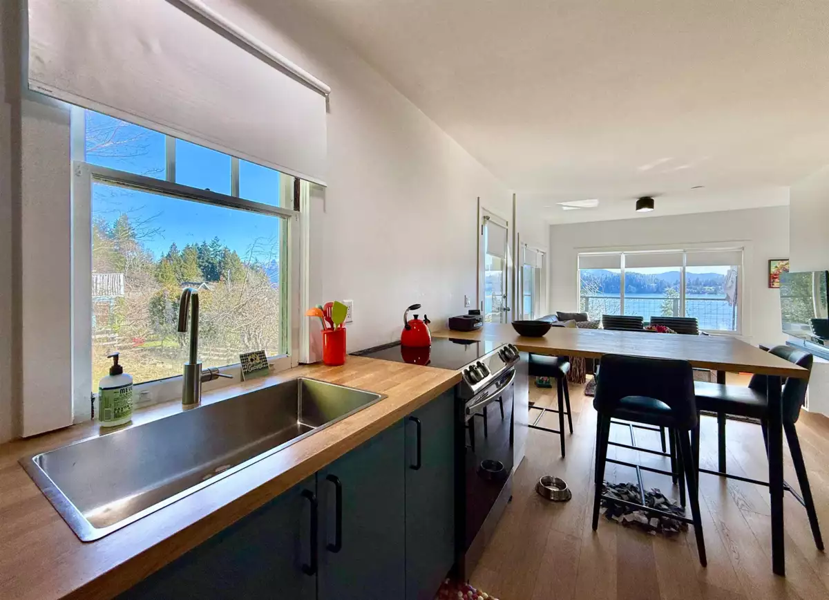 Dining Area Photo of 609 Glen Road, Gibsons, BC