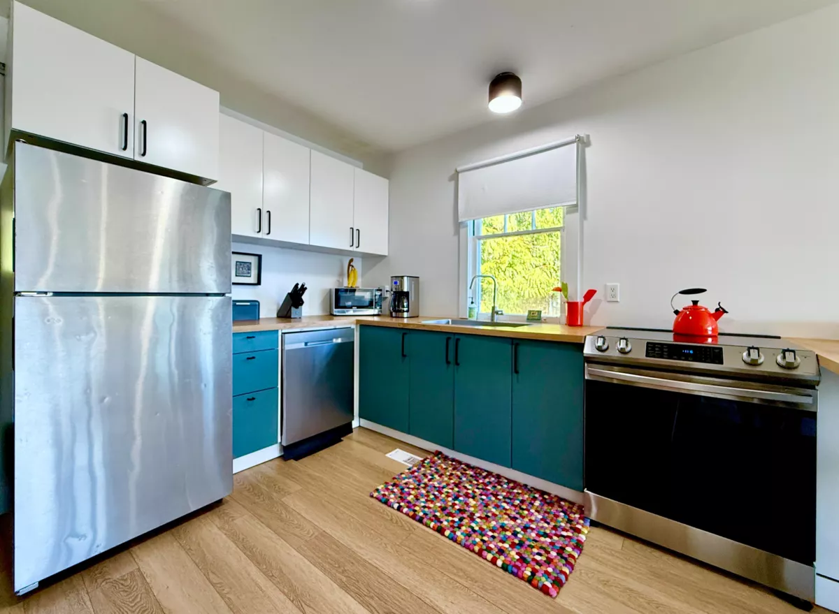 Family Room Photo of 609 Glen Road, Gibsons, BC