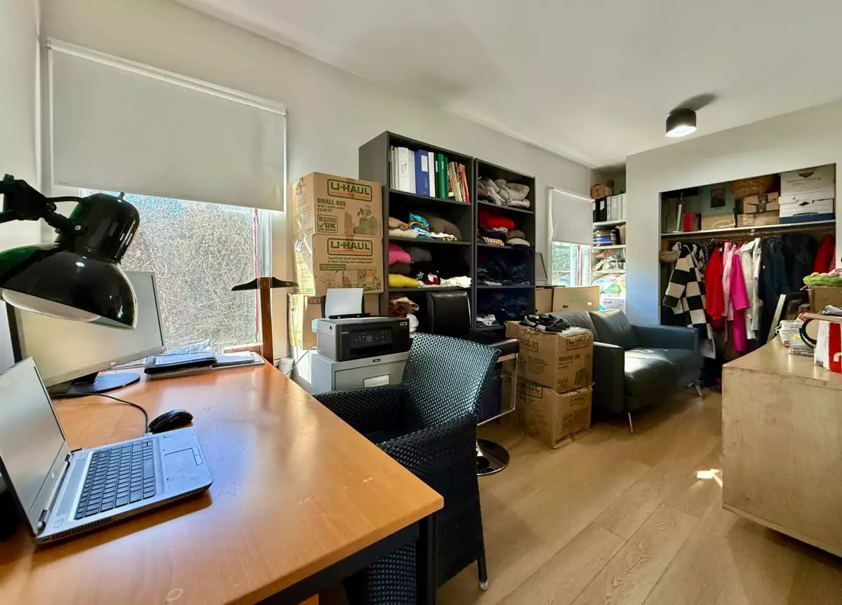 Primary Bathroom Photo of 609 Glen Road, Gibsons, BC