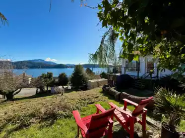 609 Glen Road, Gibsons, BC, Gibsons & Area — 2 bed single family residence for sale