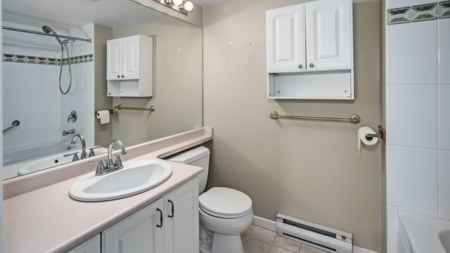 Mudroom Photo of 909 6088 Minoru Boulevard, Richmond, BC