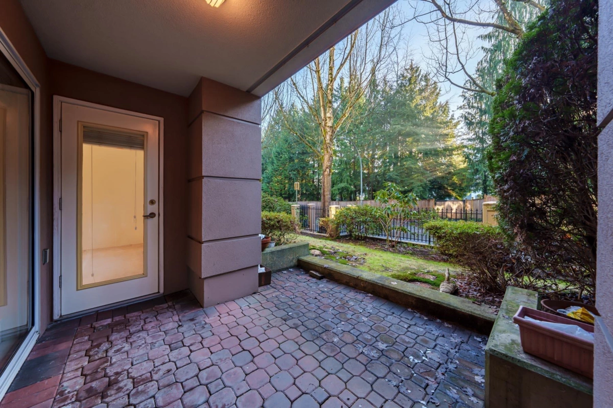 Powder Room Photo of 111 55 Blackberry Drive, New Westminster, BC