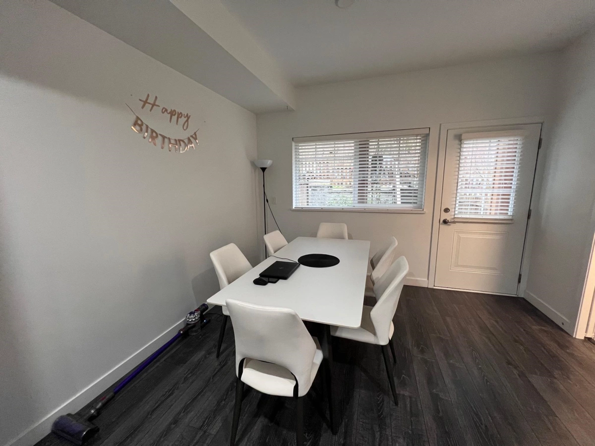 Living Room Photo of 10 22810 113 Avenue, Maple Ridge, BC