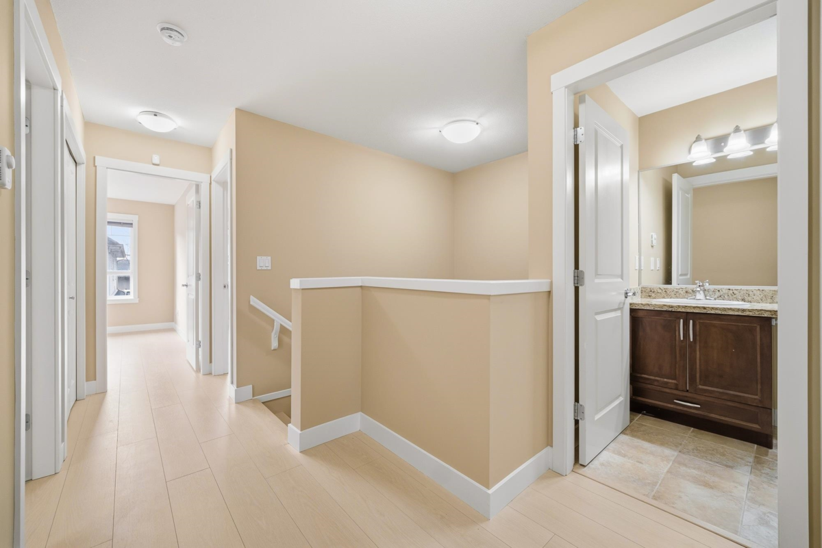 Guest Bathroom Photo of 20 11393 Steveston Highway, Richmond, BC