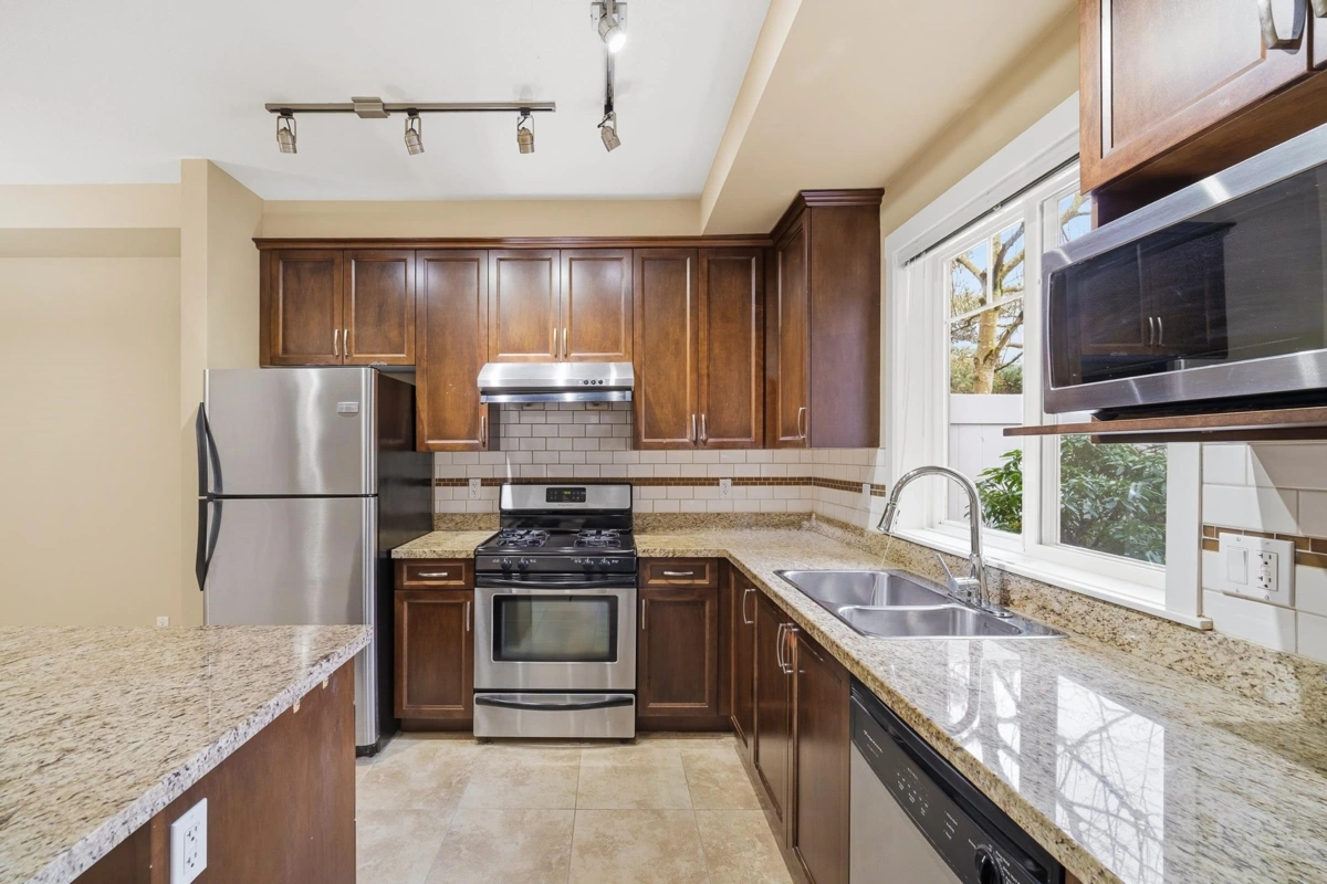 Walk-In Closet Photo of 20 11393 Steveston Highway, Richmond, BC