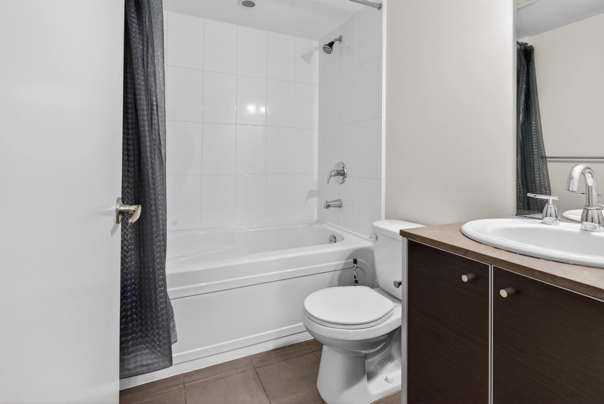 Primary Bedroom Photo of 3109 9981 Whalley Boulevard, Surrey, BC