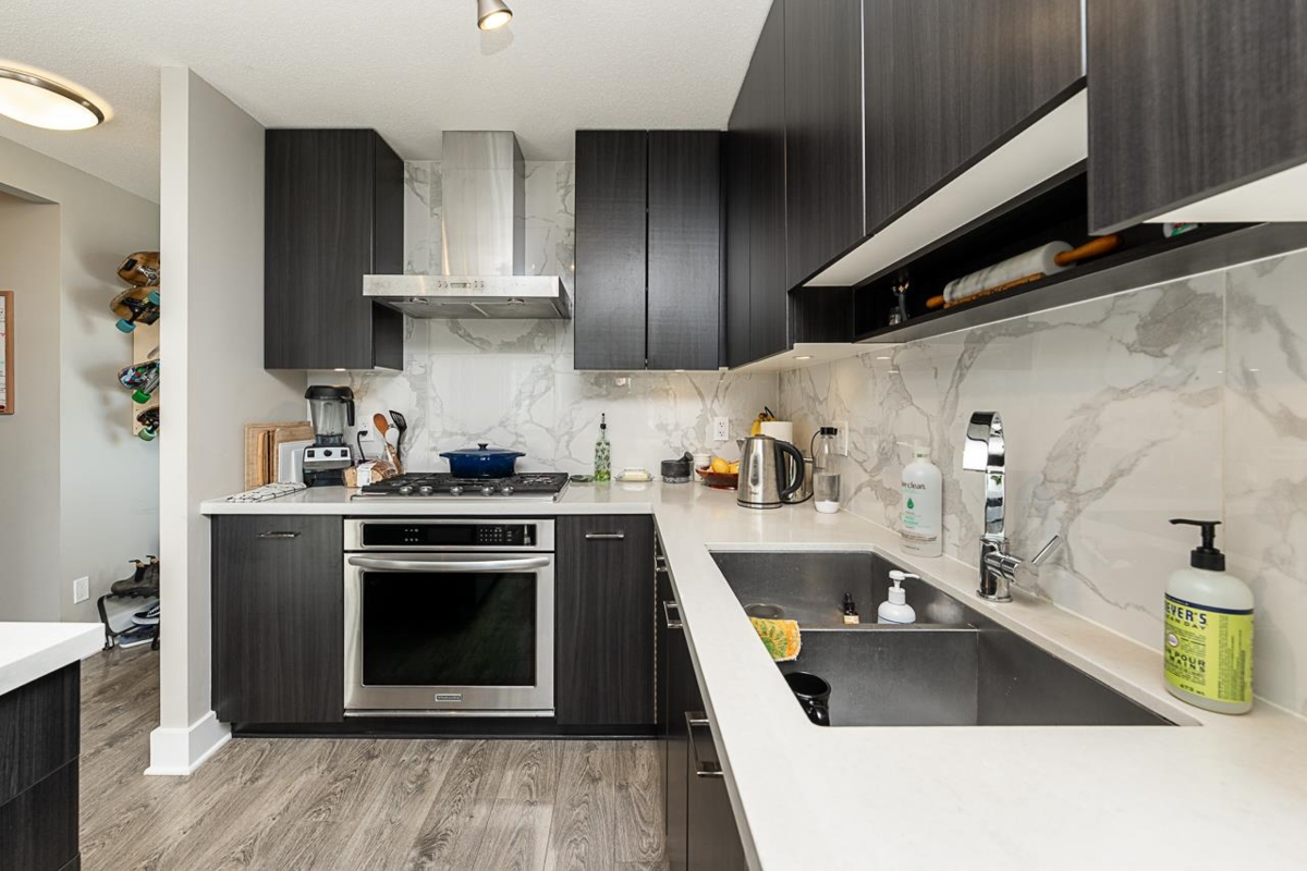 Breakfast Nook Photo of 1707 4189 Halifax Street, Burnaby, BC