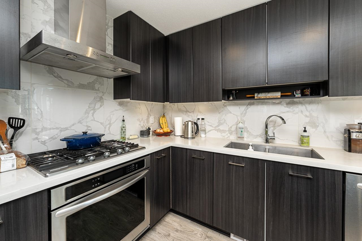 Dining Area Photo of 1707 4189 Halifax Street, Burnaby, BC