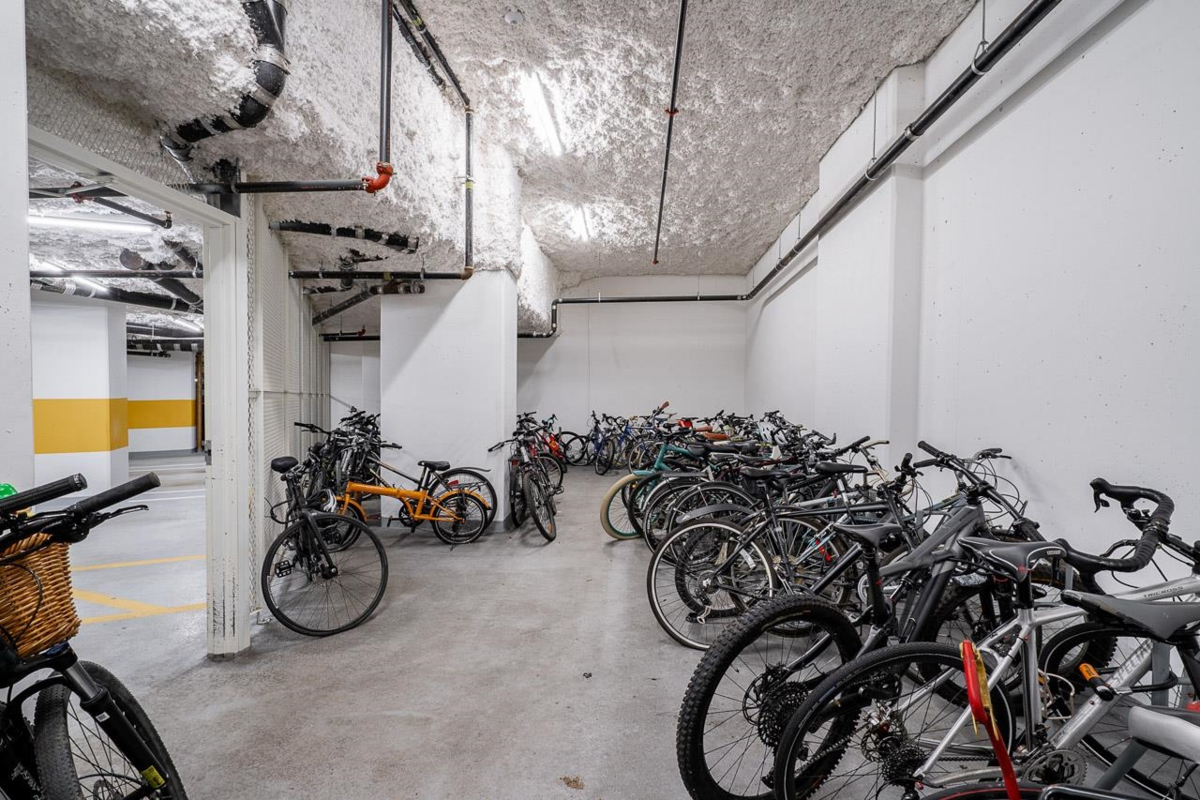 Garden / Landscaping Photo of 1707 4189 Halifax Street, Burnaby, BC