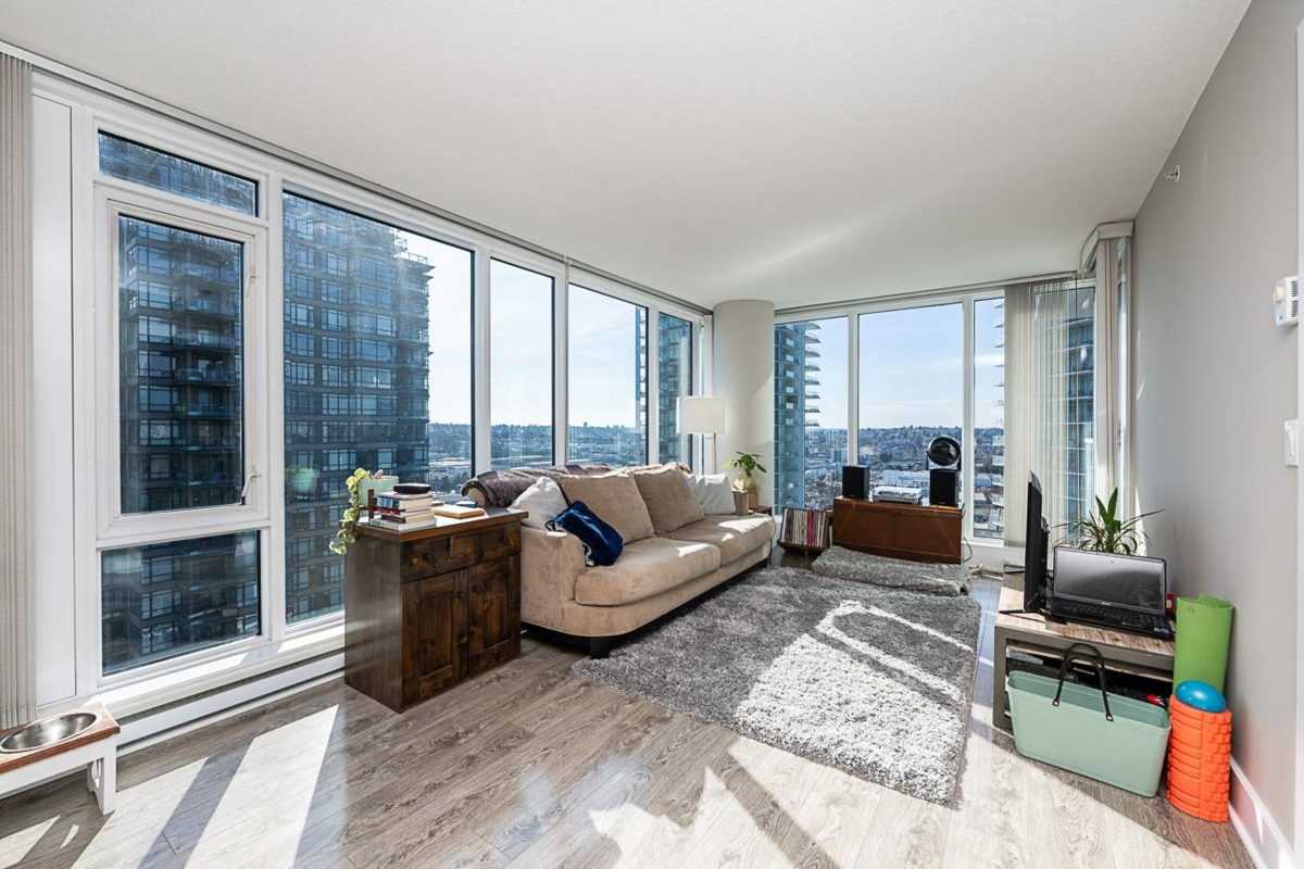 Kitchen Photo of 1707 4189 Halifax Street, Burnaby, BC