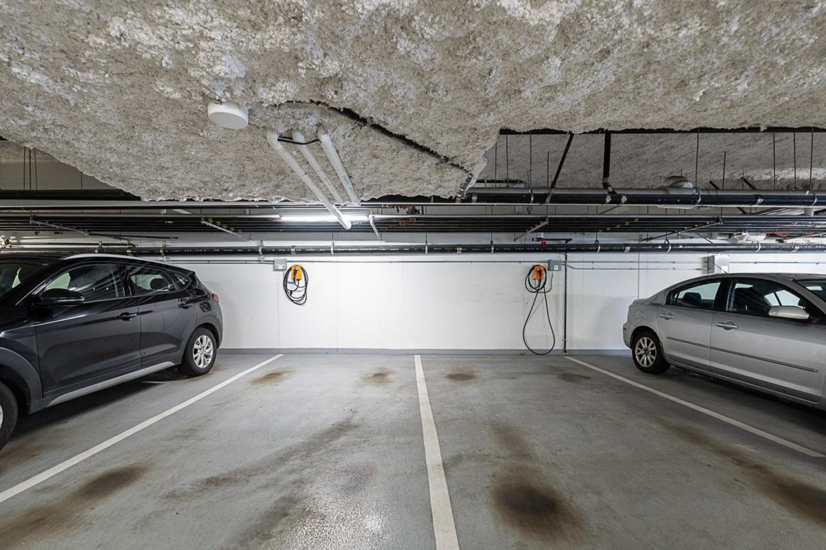 Outdoor Kitchen Photo of 1707 4189 Halifax Street, Burnaby, BC